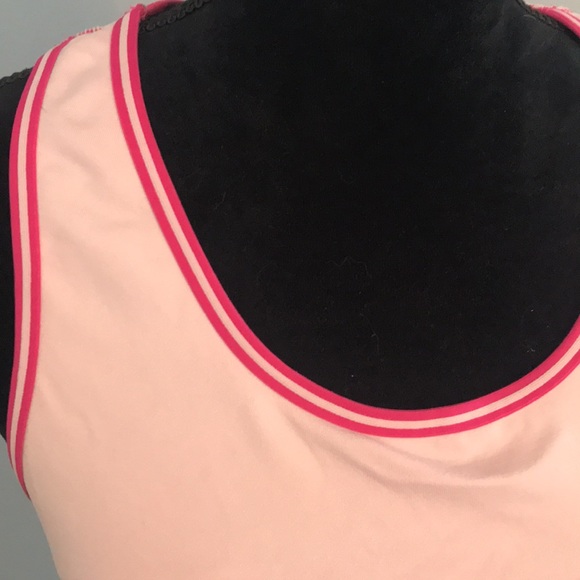 Racer back form fitting tank light Pink with magenta trim - Picture 3 of 9